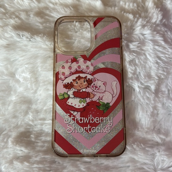 SkinnyDip Strawberry Shortcake IPhone case - Picture 2 of 3